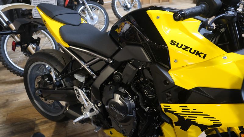 2024 Suzuki GSX 8RImage 3