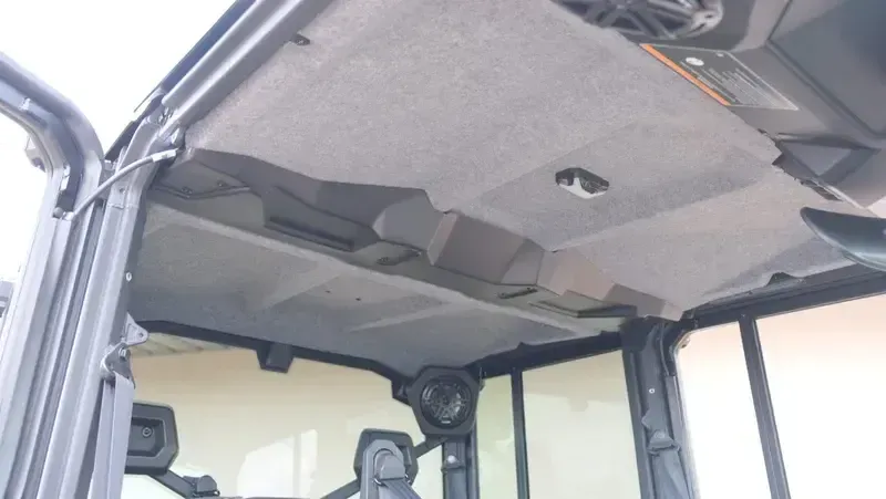 NEW 2026 CAN-AM DEFENDER MAX LIMITED CAB HD11 Image 17