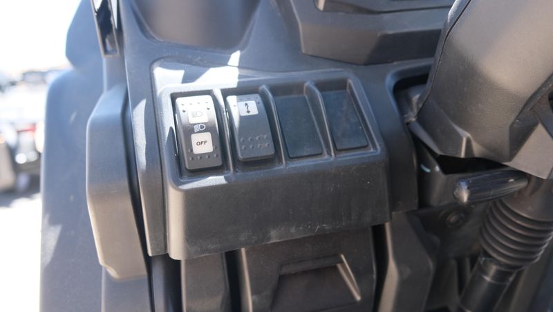 USED 2024 CAN-AM DEFENDER MAX XT HD10 Image 17