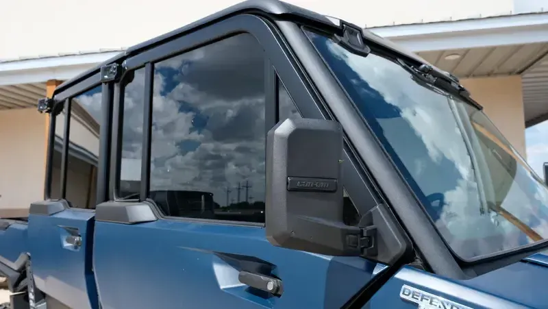 NEW 2026 CAN-AM DEFENDER MAX LIMITED CAB HD11 Image 3