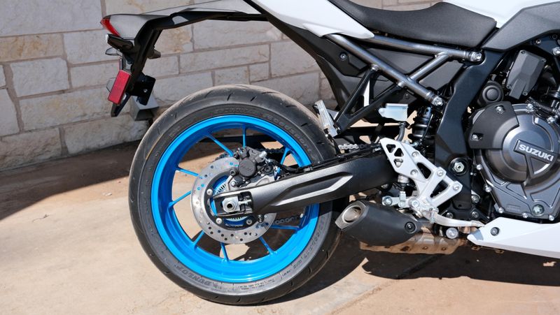 NEW 2026 SUZUKI GSX-8R Image 7