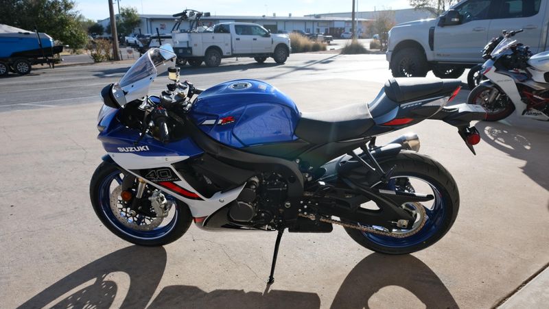 NEW 2026 SUZUKI GSXR750Z 40TH ANNIVERSARY EDITION Image 6