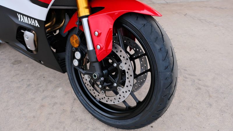 NEW 2026 YAMAHA YZF-R7 70TH ANNIVERSARY EDITION Image 10