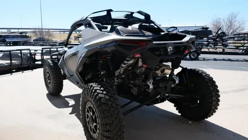 NEW 2026 CAN-AM MAVERICK R X RC 999T DCT Image 6