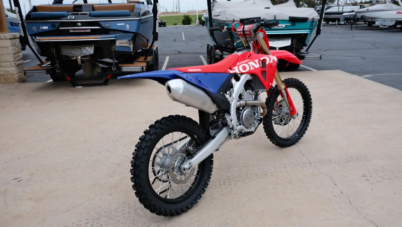 NEW 2027 HONDA CRF250R Image 3