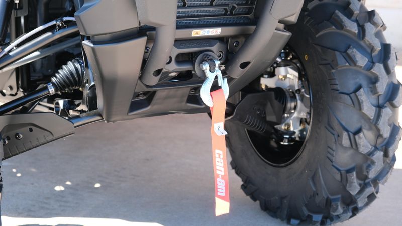 NEW 2026 CAN-AM OUTLANDER MAX PRO HUNTING EDITION HD7 Image 4