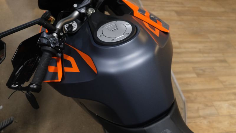 2023 KTM Super Duke 1290 GTImage 8