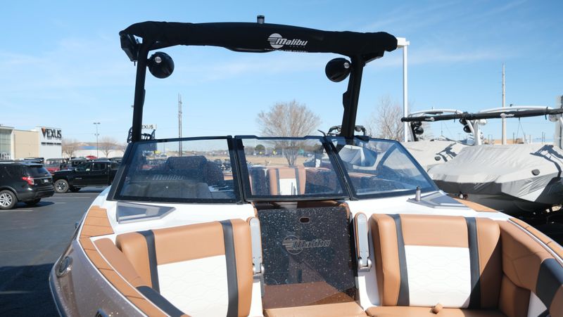 NEW 2026 MALIBU 23 LSV Image 9