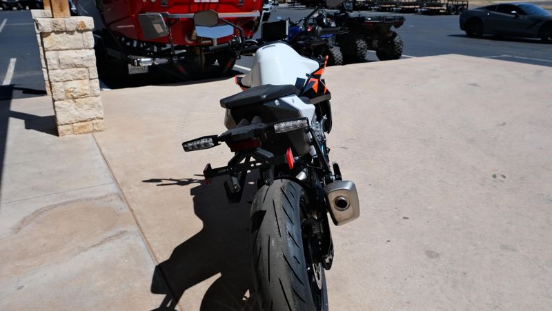 NEW 2027 KTM 990 DUKE Image 4