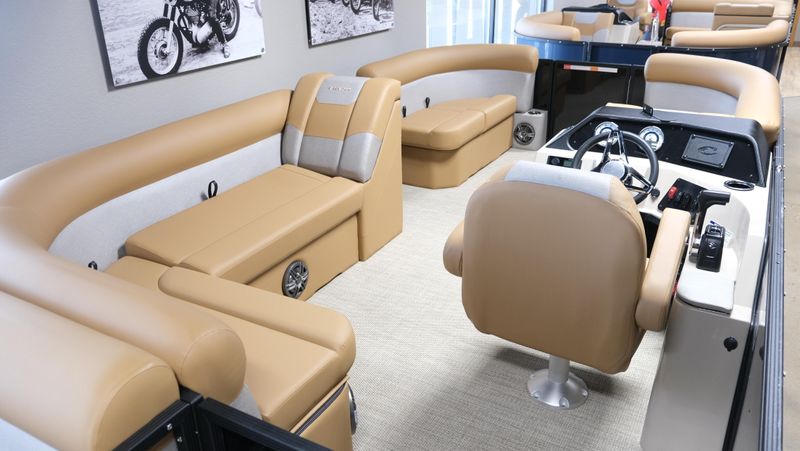 NEW 2026 CREST CONQUEST SE 200 CRUISE Image 6