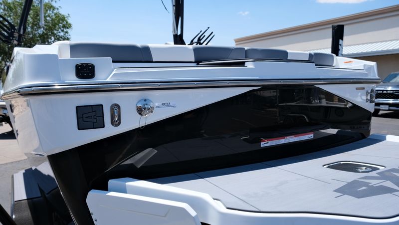 NEW 2026 AXIS T-SERIES T220 Image 25