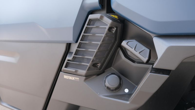 NEW 2026 CAN-AM DEFENDER MAX XT CAB HD11 Image 23