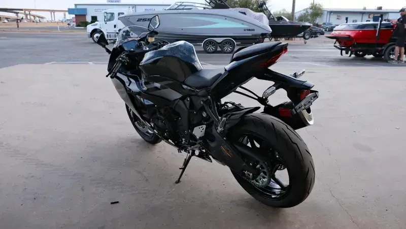 NEW 2026 KAWASAKI NINJA ZX6R ABS Image 5