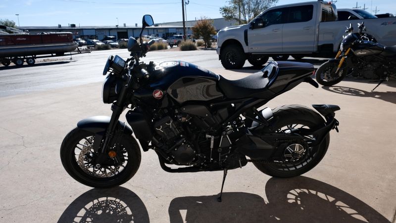 USED 2023 HONDA CB1000R BLACK EDITION Image 6