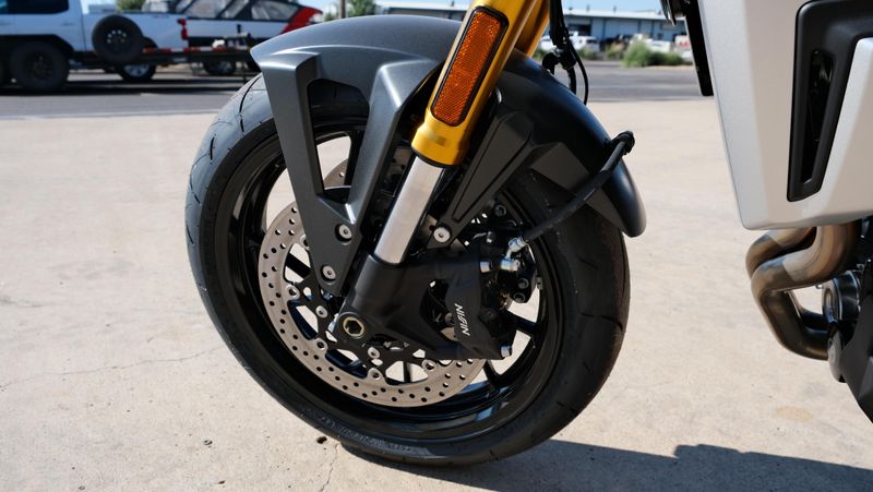 NEW 2026 SUZUKI GSX8T Image 8