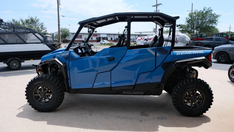 NEW 2027 POLARIS RANGER CREW XP 1000 CAB Image 6