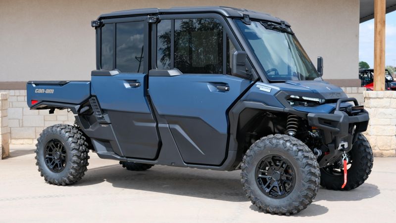 NEW 2026 CAN-AM DEFENDER MAX XT CAB HD11 Image 1
