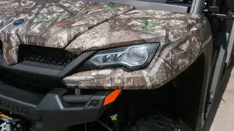 New 2025 CFMOTO UFORCE 1000 XL Image 8