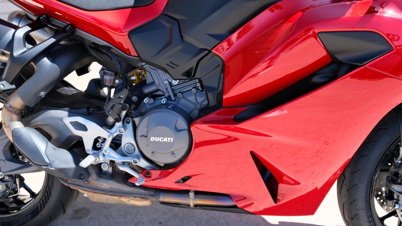 USED 2026 DUCATI PANIGALE V2 Image 11