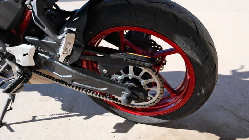 USED 2024 KAWASAKI Z650 ABS Image 16