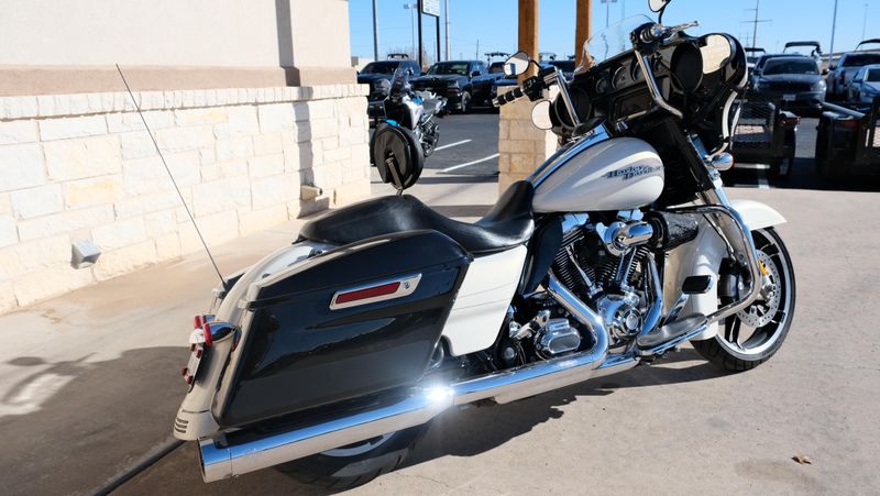 USED 2014 HARLEY STREET GLIDE SPECIAL Image 3