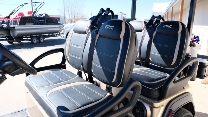 USED 2025 EPIC E40 FX Image 10