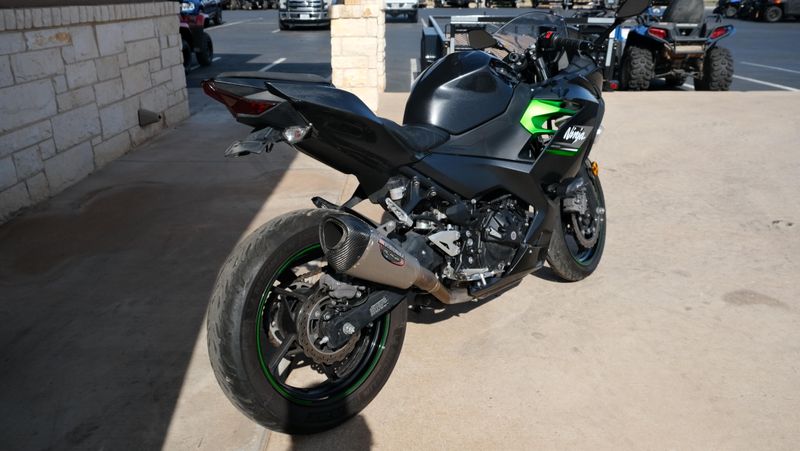 USED 2023 KAWASAKI NINJA 400 ABS Image 3