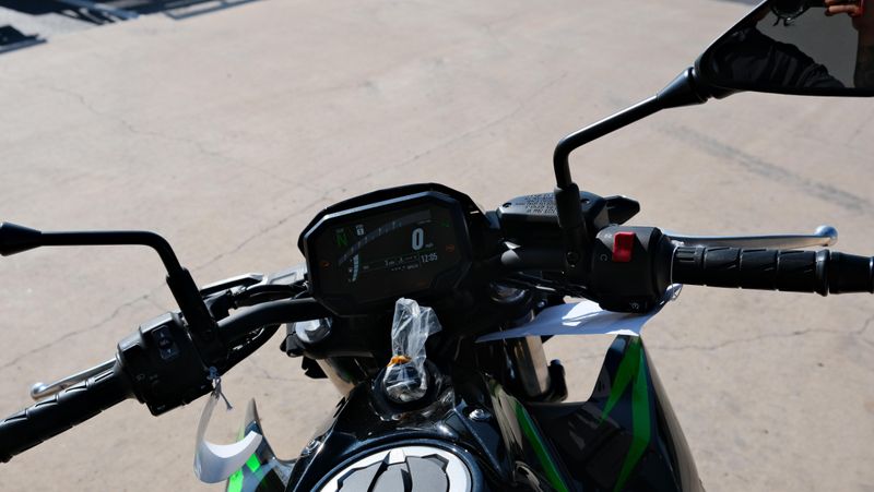 NEW 2025 KAWASAKI Z650 ABS Image 12