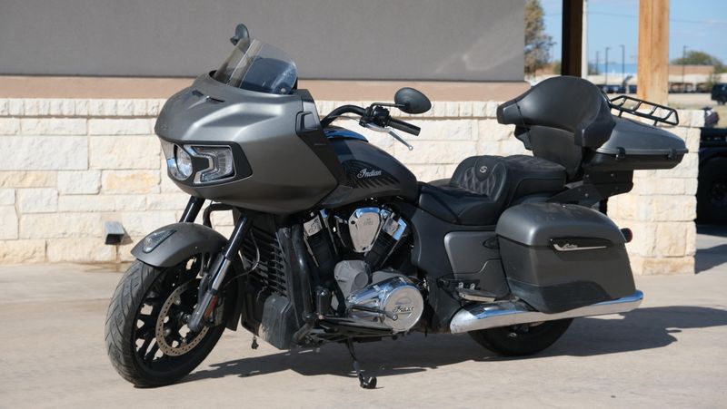 USED 2021 INDIAN MOTORCYCLE CHALLENGER Image 2