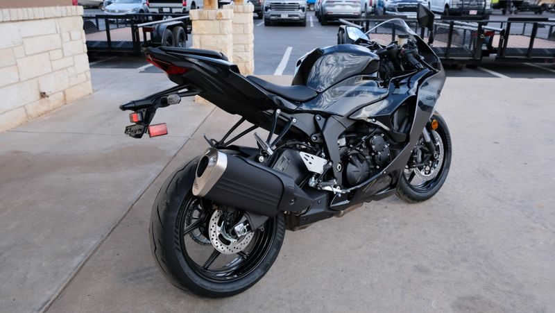 NEW 2026 KAWASAKI NINJA ZX6R ABS Image 3