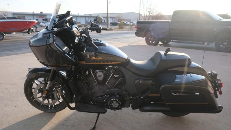 NEW 2026 INDIAN MOTORCYCLE CHALLENGER DARK HORSE WITH 112 AND AUDIO PACKAGE Image 6