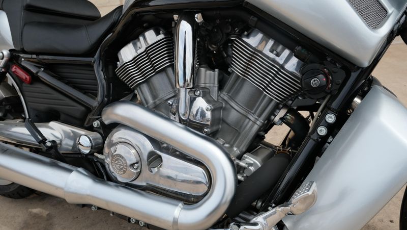 USED 2009 HARLEY VRSC VROD MUSCLE Image 16