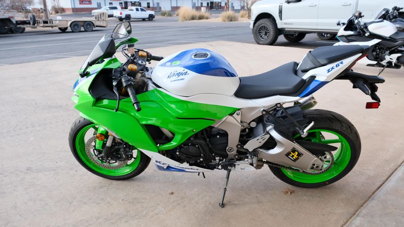 USED 2024 KAWASAKI NINJA ZX6R ABS Image 6
