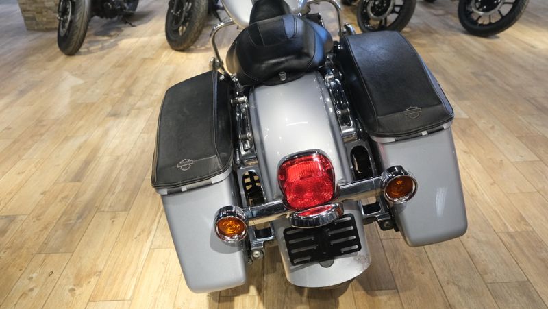 USED 2019 HARLEY ROAD KING BASE Image 6