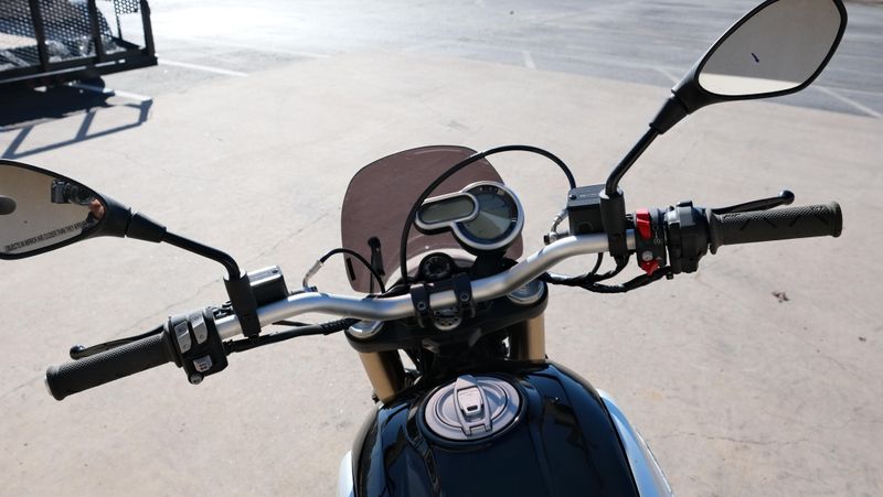 USED 2018 DUCATI SCRAMBLER 1100 Image 12