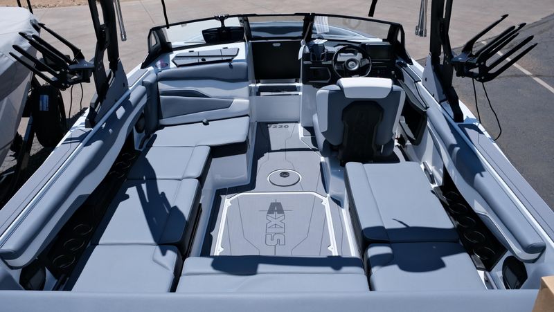 NEW 2026 AXIS T-SERIES T220 Image 9