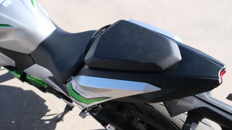USED 2024 KAWASAKI NINJA 7 HYBRID ABS Image 14