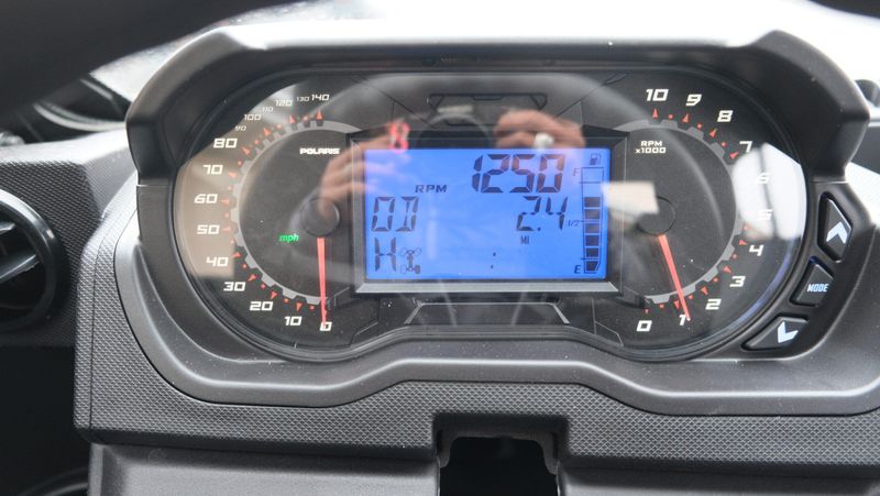 NEW 2027 POLARIS RANGER CREW XP 1000 CAB Image 16