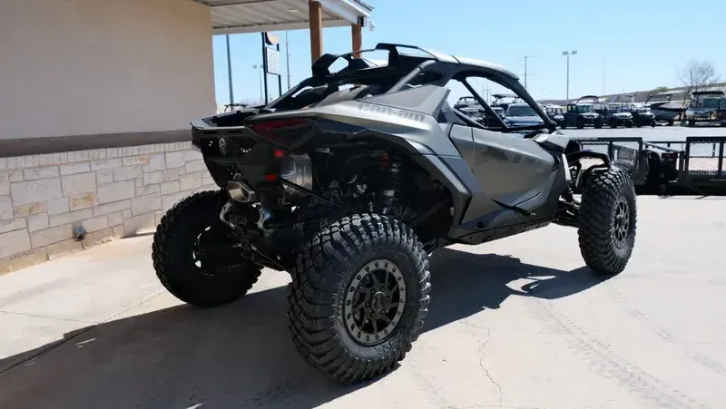 NEW 2026 CAN-AM MAVERICK R X RC 999T DCT Image 9