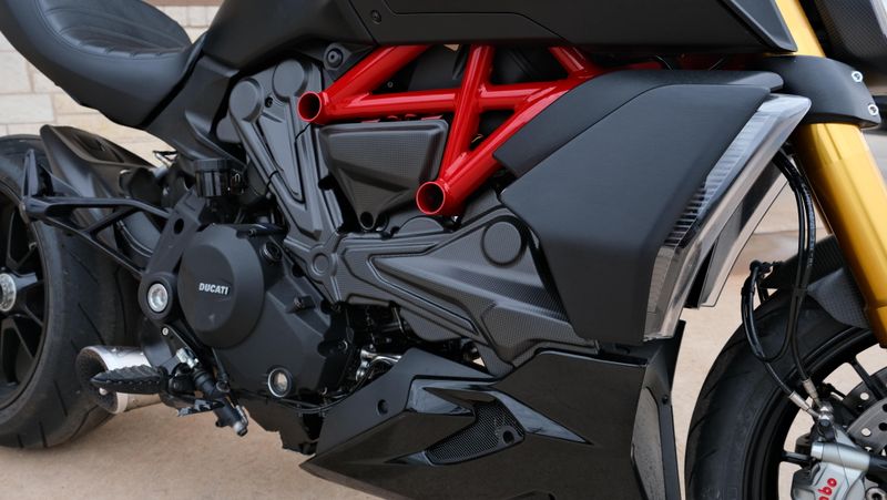 USED 2021 DUCATI XDIAVEL S Image 15