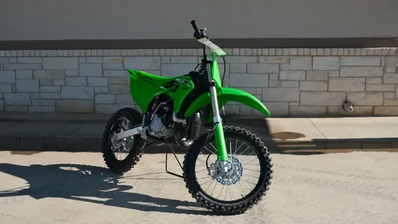 2025 Kawasaki KX 112 LIME GREENImage 11