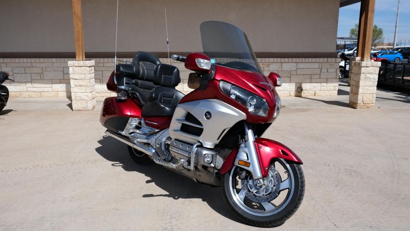 USED 2012 HONDA GOLD WING AUDIO COMFORT Image 1