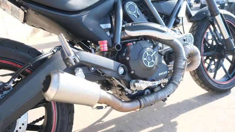 USED 2016 DUCATI SCRAMBLER FLAT TRACK PRO Image 15