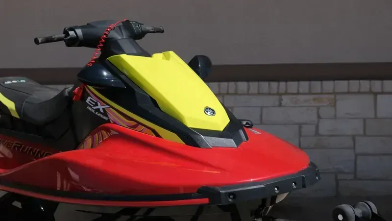 2024 Yamaha WAVERUNNER EX DELUXE TORCH RED AND BLACK Image 6