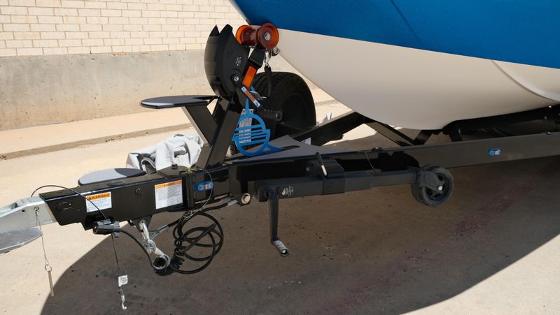 USED 2024 MALIBU WAKESETTER 23LSV Image 28