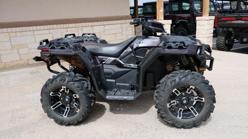 USED 2023 POLARIS SPORTSMAN 850 ULTIMATE TRAIL  CRIMSON MTLC ULTIMATE TRAIL Image 2