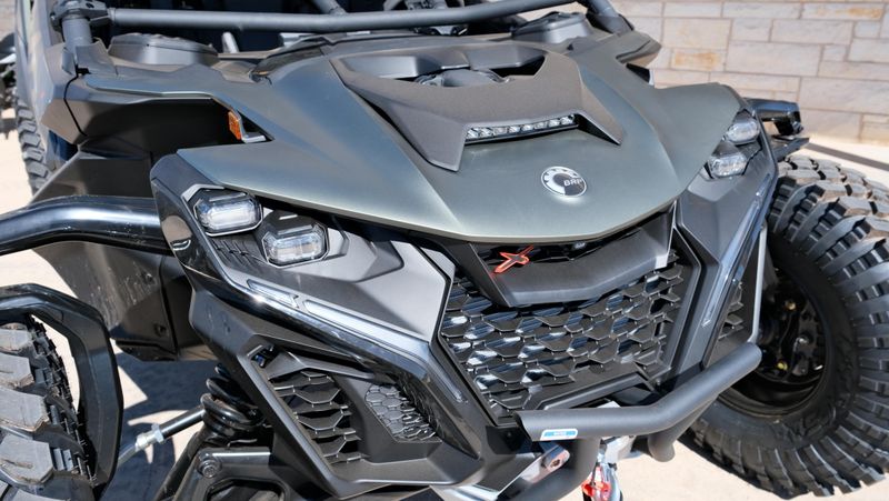 NEW 2026 CAN-AM MAVERICK R X RC WITH SMARTSHOX 999T DCT Image 11