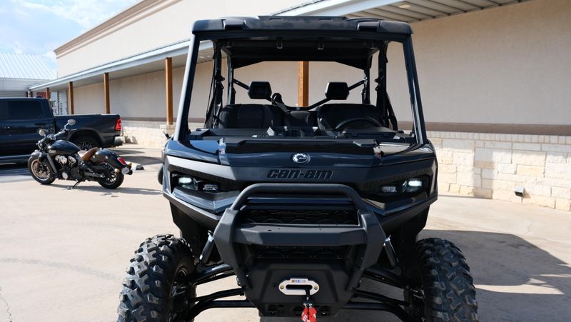 NEW 2026 CAN-AM DEFENDER MAX XT HD11 WITH 1025 INCH TOUCHSCREEN Image 7