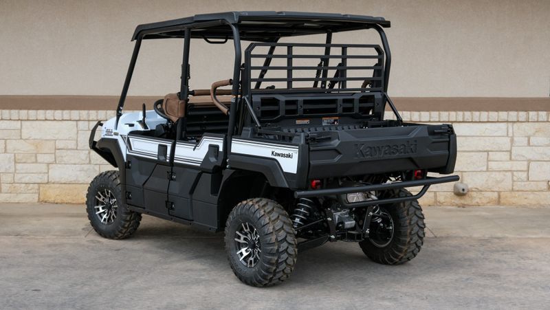 2024 KAWASAKI Mule PROFXT 1000 Platinum Ranch Edition in a WHITE exterior color. Family PowerSports (877) 886-1997 familypowersports.com 
