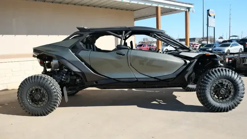 NEW 2026 CAN-AM MAVERICK R MAX X RC WITH SMARTSHOX 999T DCT Image 2